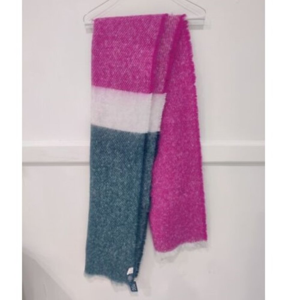 NWT DSG Women's Color Blocked Fleece Fringe Detail Scarf Lush Berry OS  A368